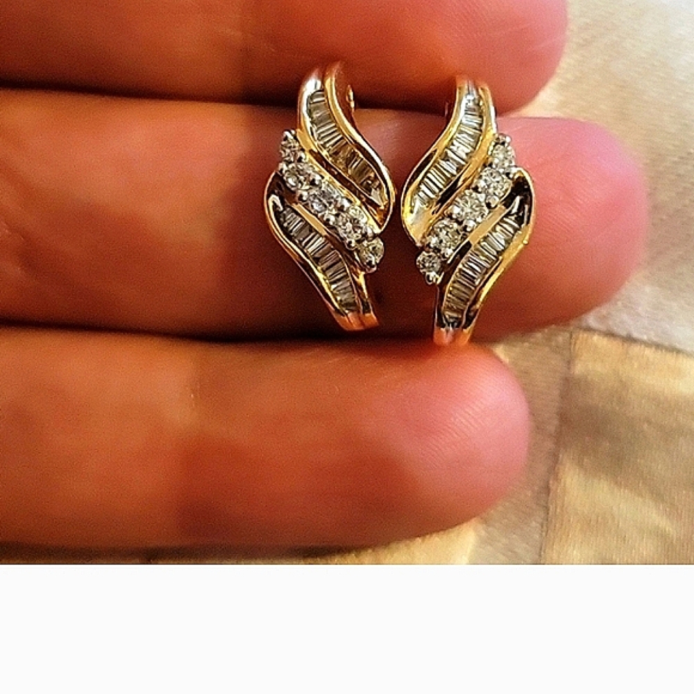 14k YG DIAMOND Earrings